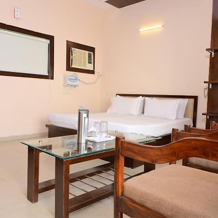 Hotel Maharani Regency Panchkula Esterno foto