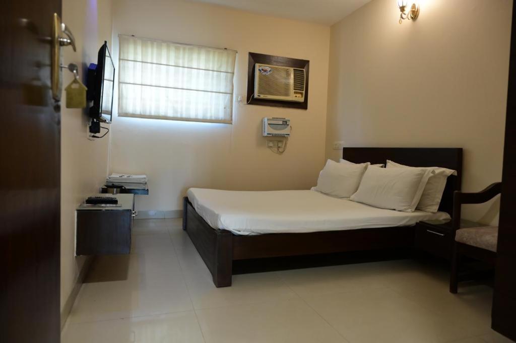 Hotel Maharani Regency Panchkula Esterno foto