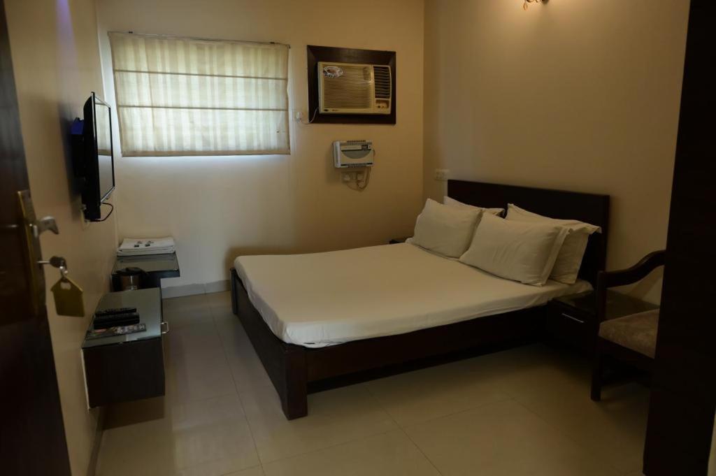 Hotel Maharani Regency Panchkula Esterno foto